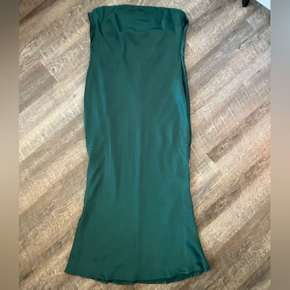 Sugarlips Plus Open Back Satin Maxi Dress- Size 1X - Picture 4 of 10